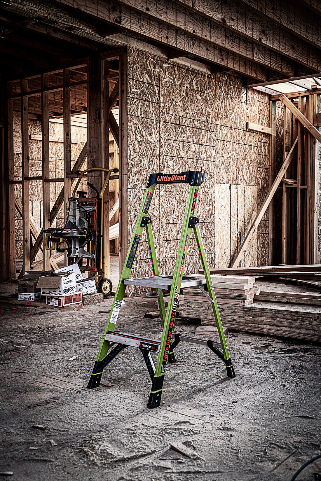 Little Giant Ladders | Mightylite | Fiberglass Stepladder